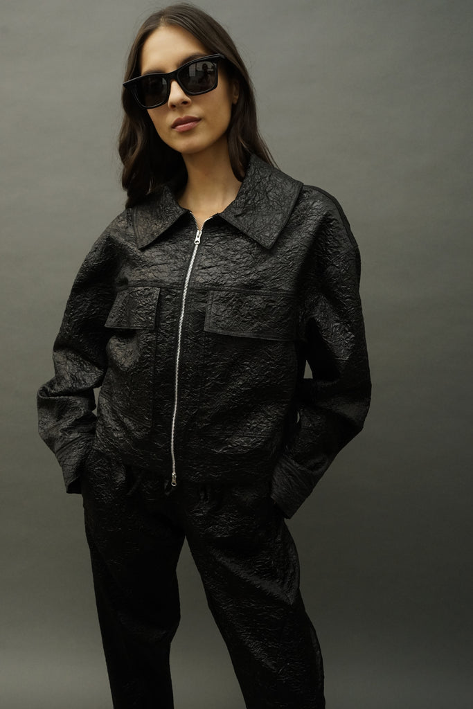 Front view of Raza crinkled light Fall jacket with split collar and 2-way front zip from NINObrand