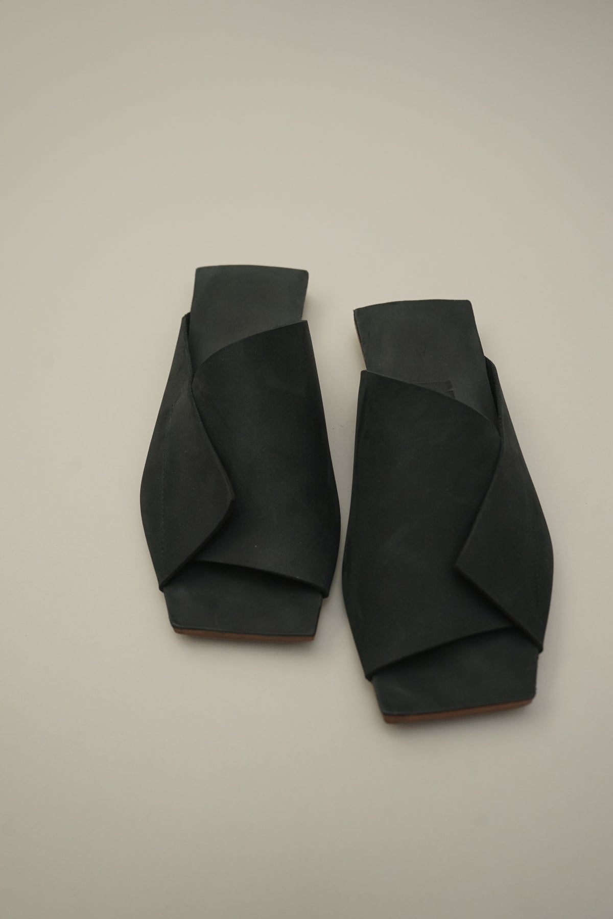 NINObrand Amos slippers image